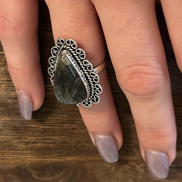 Labradorite Stone Ring - Picture 2 of 4